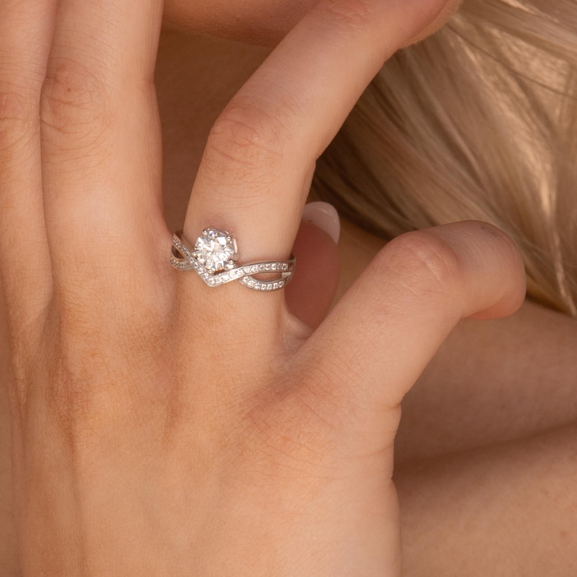 1 ct The Luna Moissanite Diamond Engagement Ring - Camile & Stone