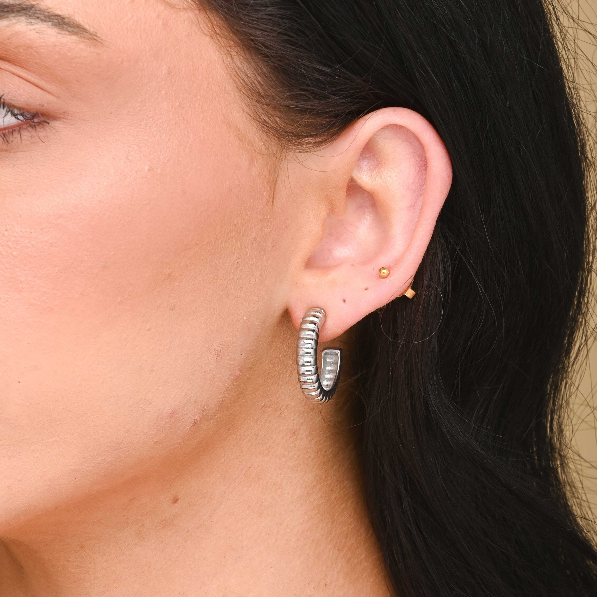 Amari Ridges Statement Hoop Earrings - Camile & Stone