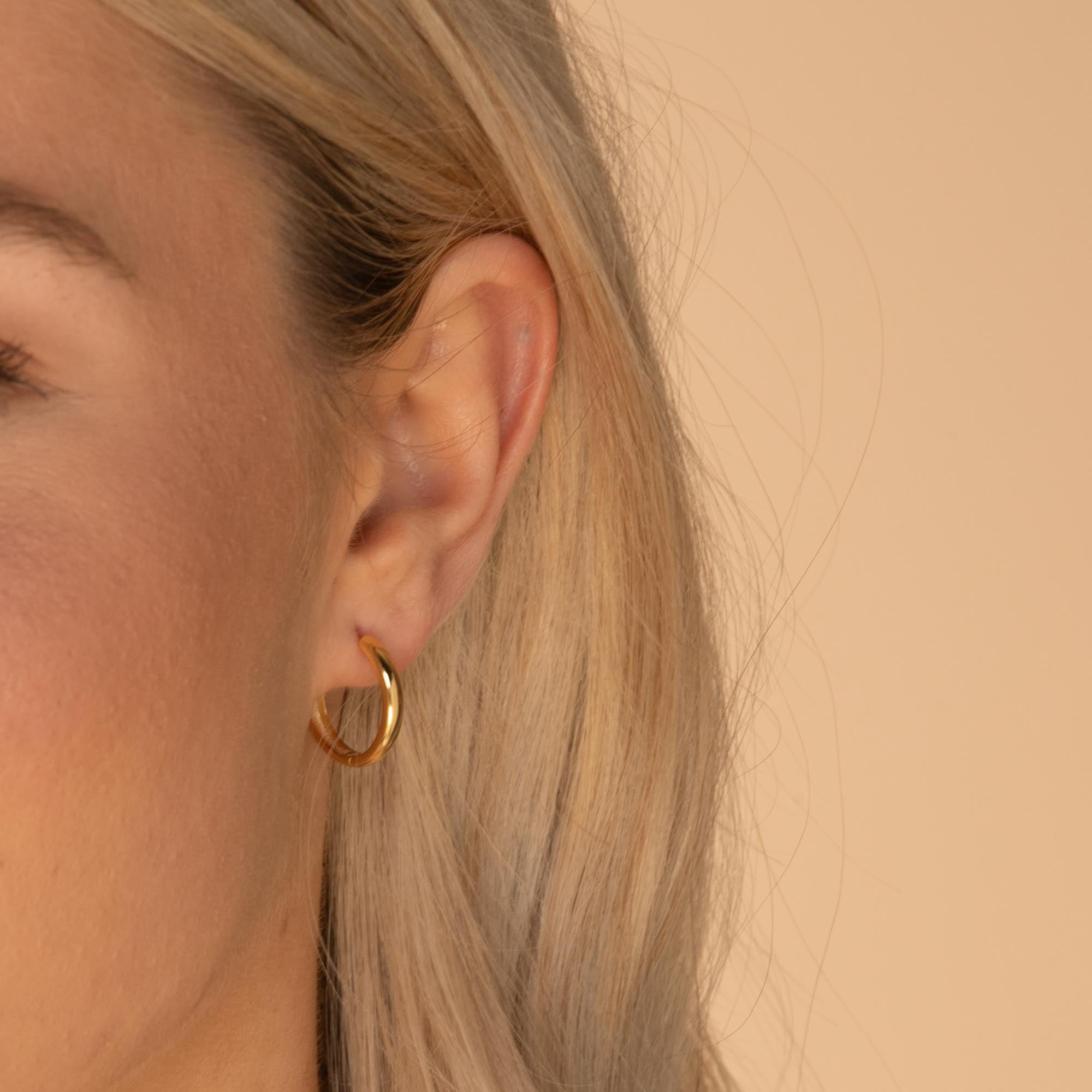 Basic Large Huggie Hoop Earrings - Camile & Stone