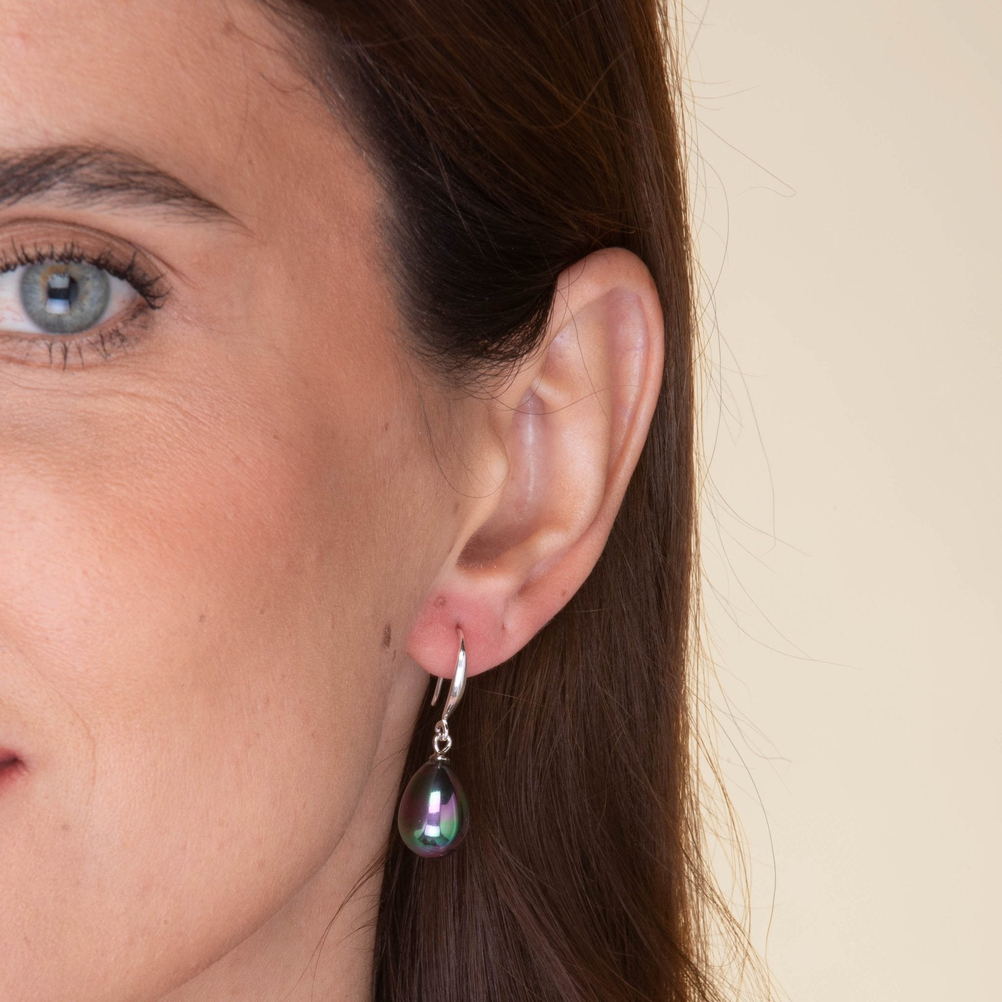 Black Teardrop Pearl Drop Earrings - Camile & Stone