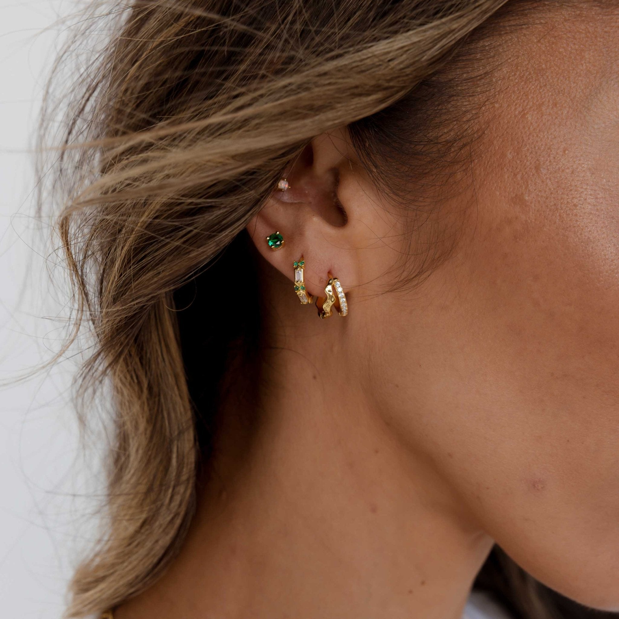 Classic Birthstone Earrings May - Camile & Stone