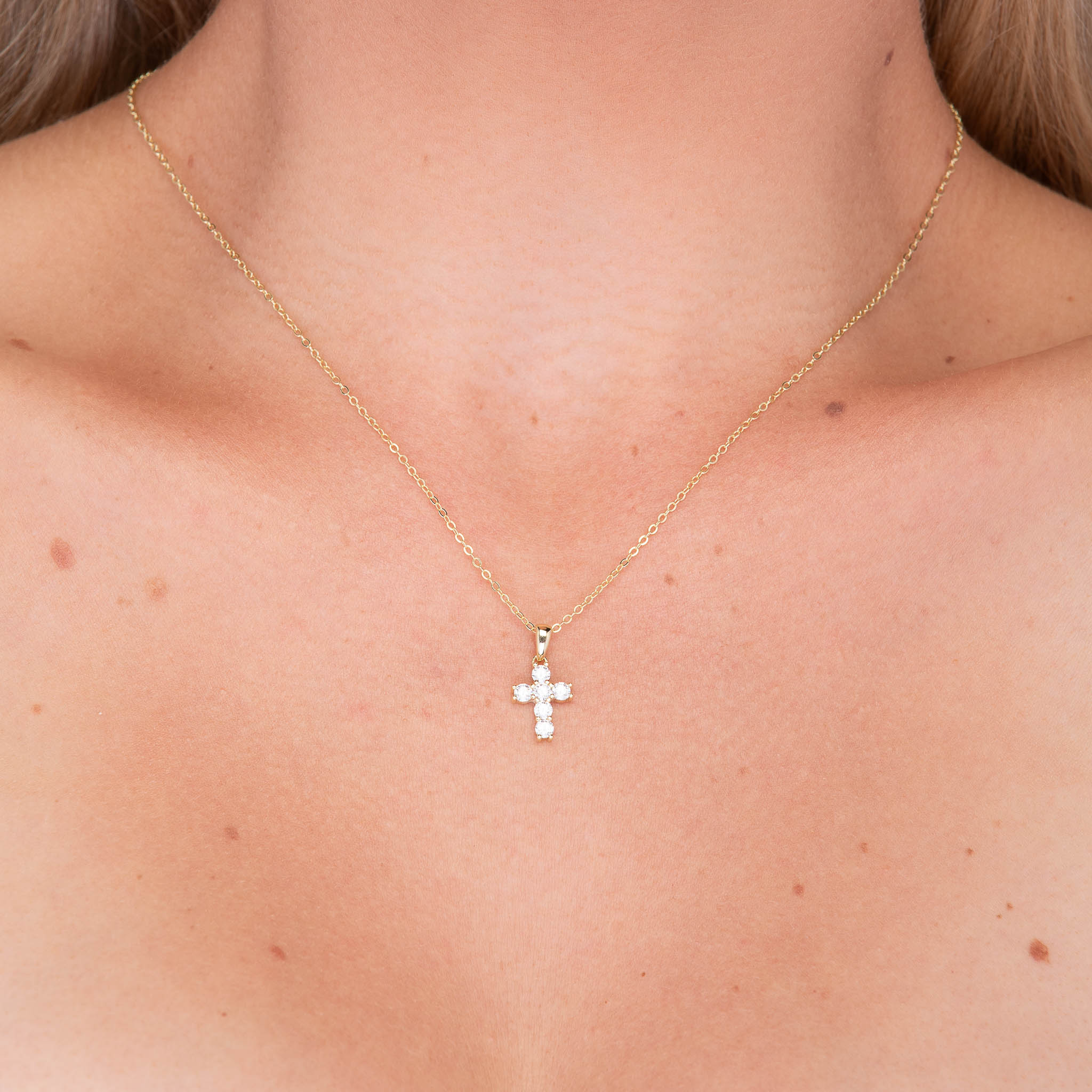 Classic Cross Pendant Moissanite Necklace - Camile & Stone