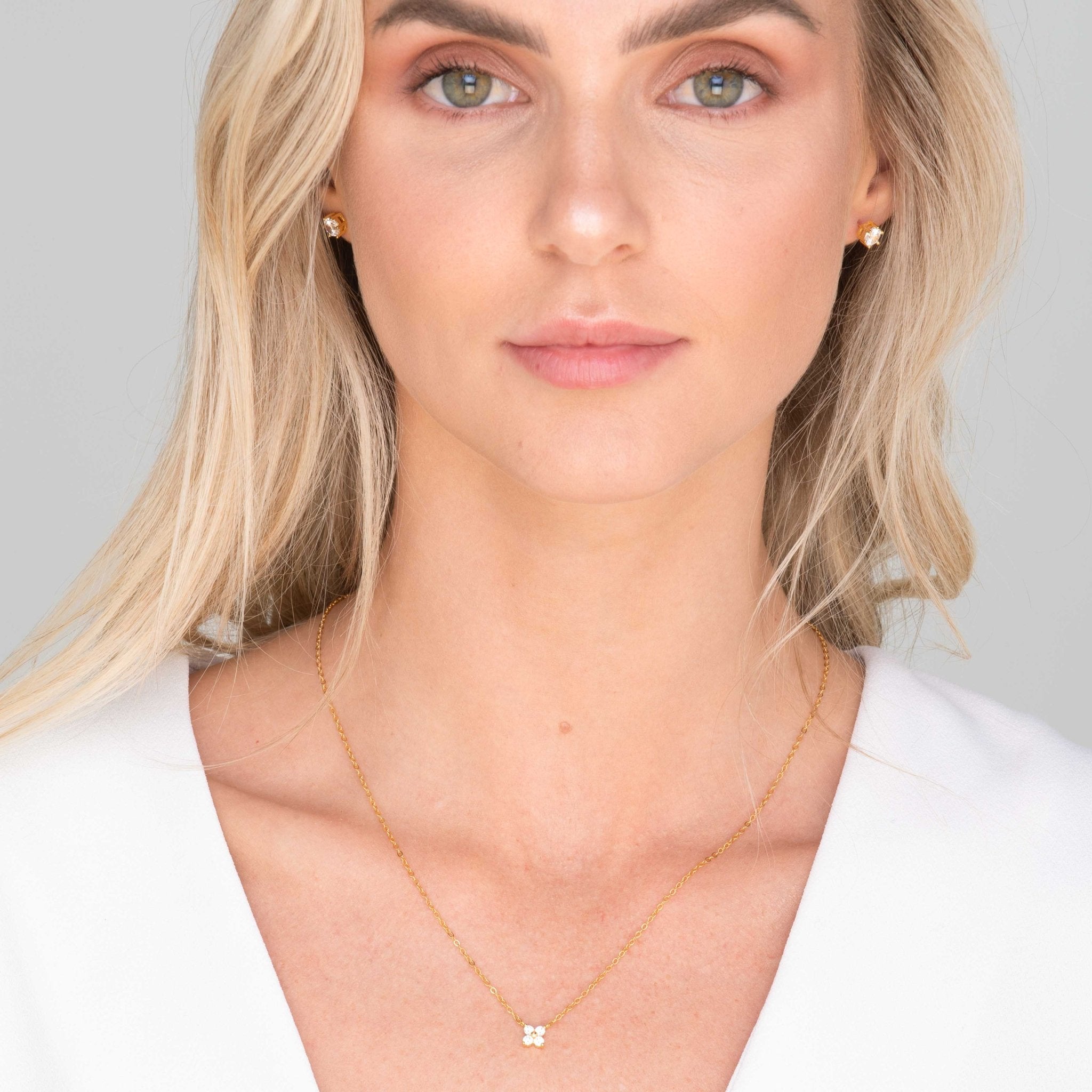 Clover Sapphire Chain Necklace - Camile & Stone
