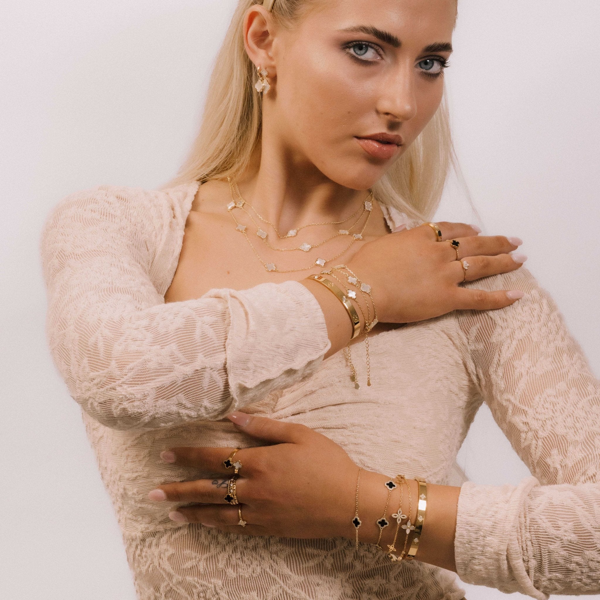 Clover Single MOP Sapphire Necklace - Camile & Stone