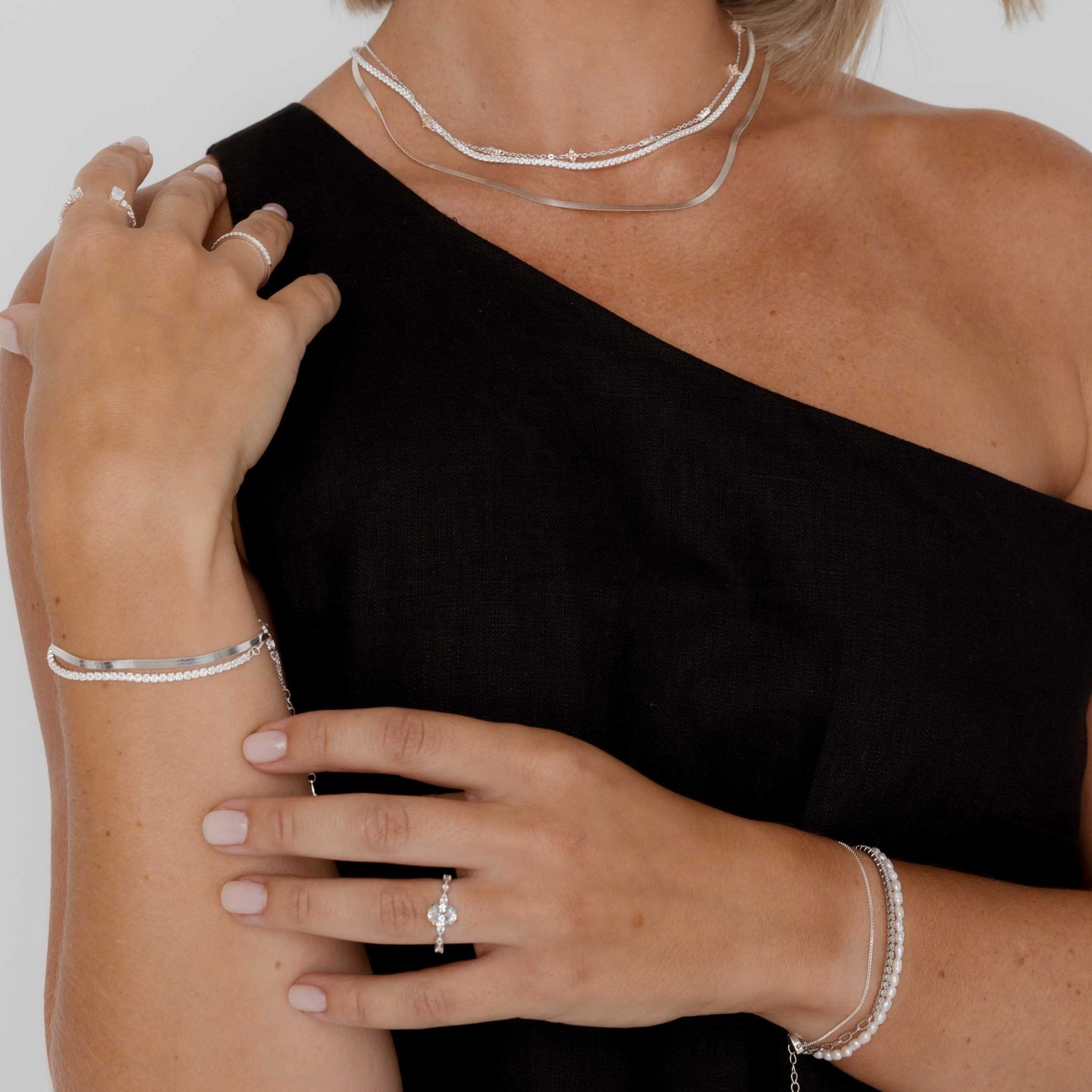 Clover Station Sapphire Necklace - Camile & Stone