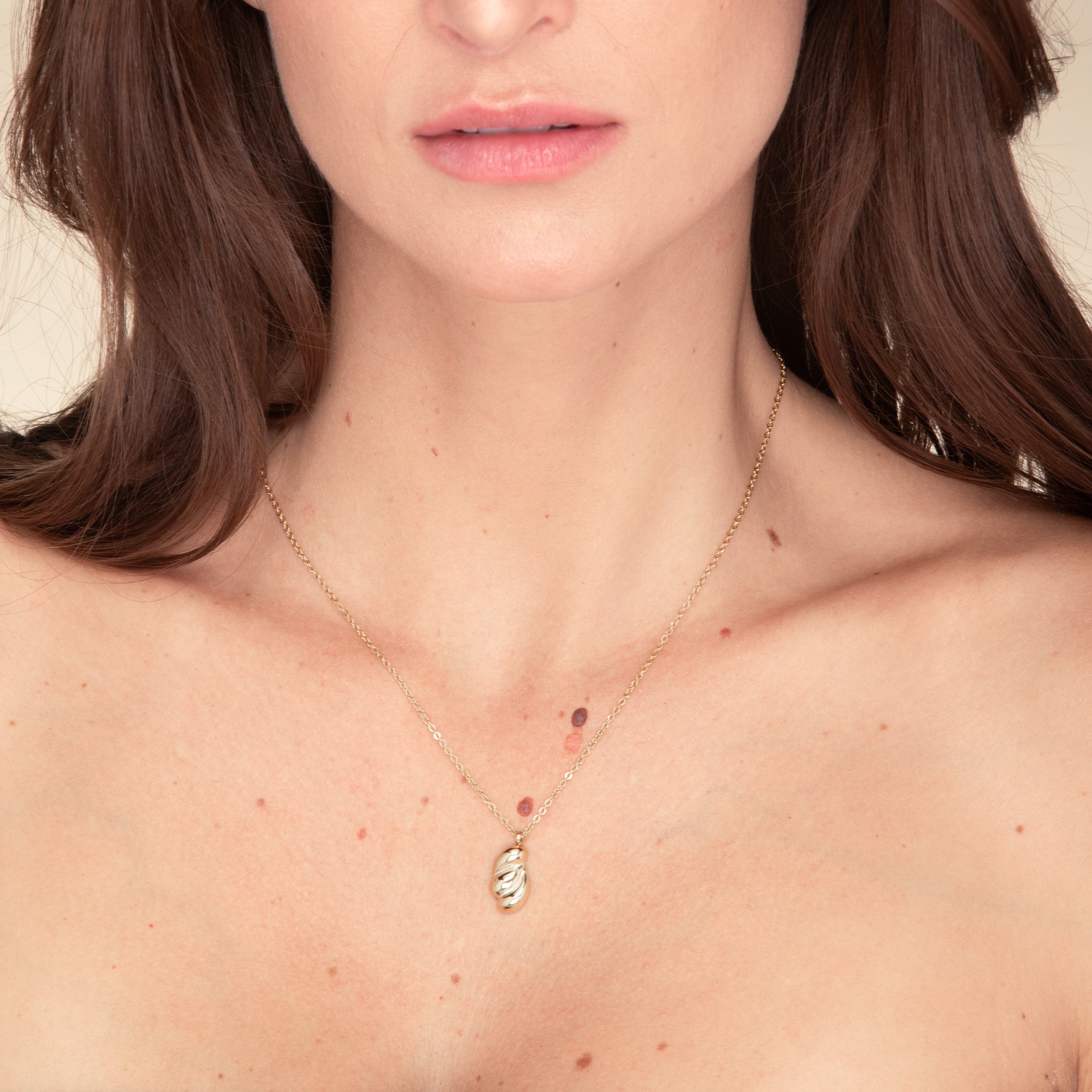 Croissant Dome Necklace - Camile & Stone