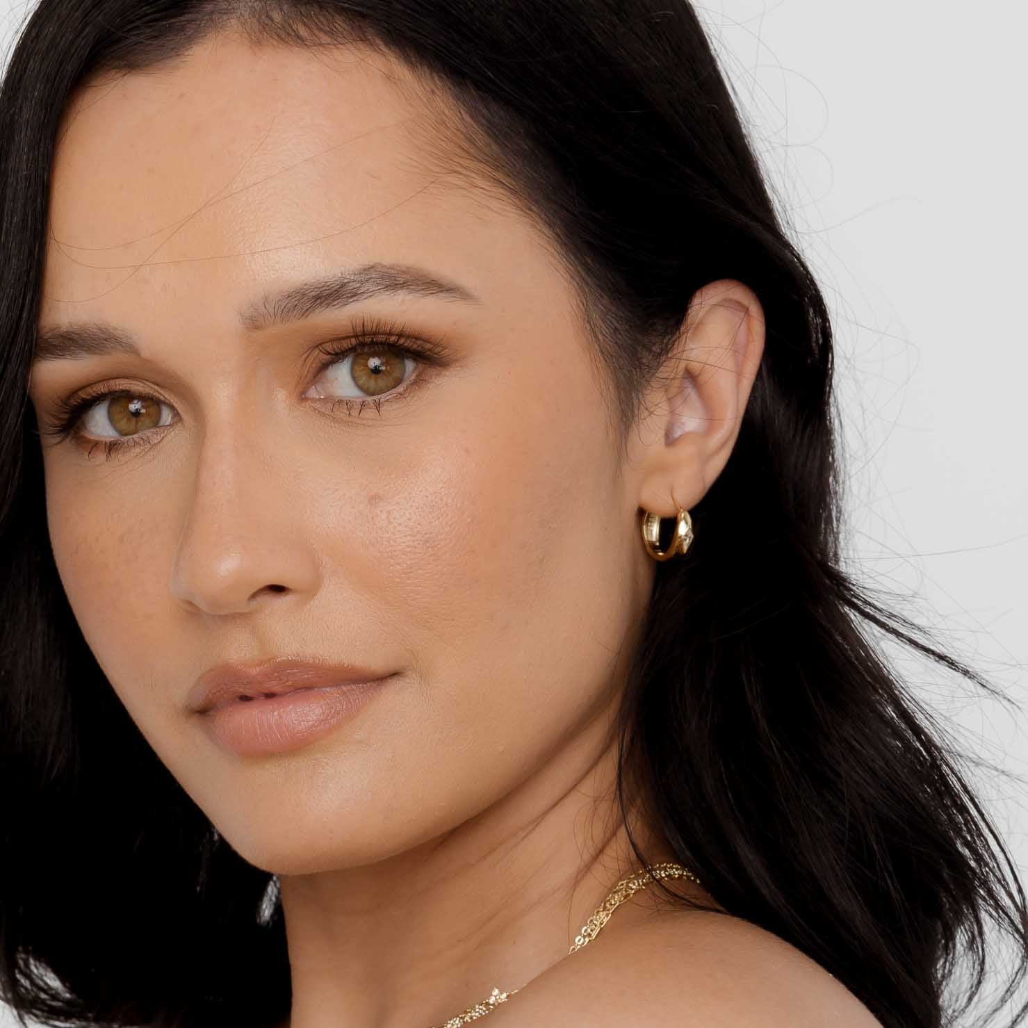 Dome Sapphire Huggie Earrings - Camile & Stone