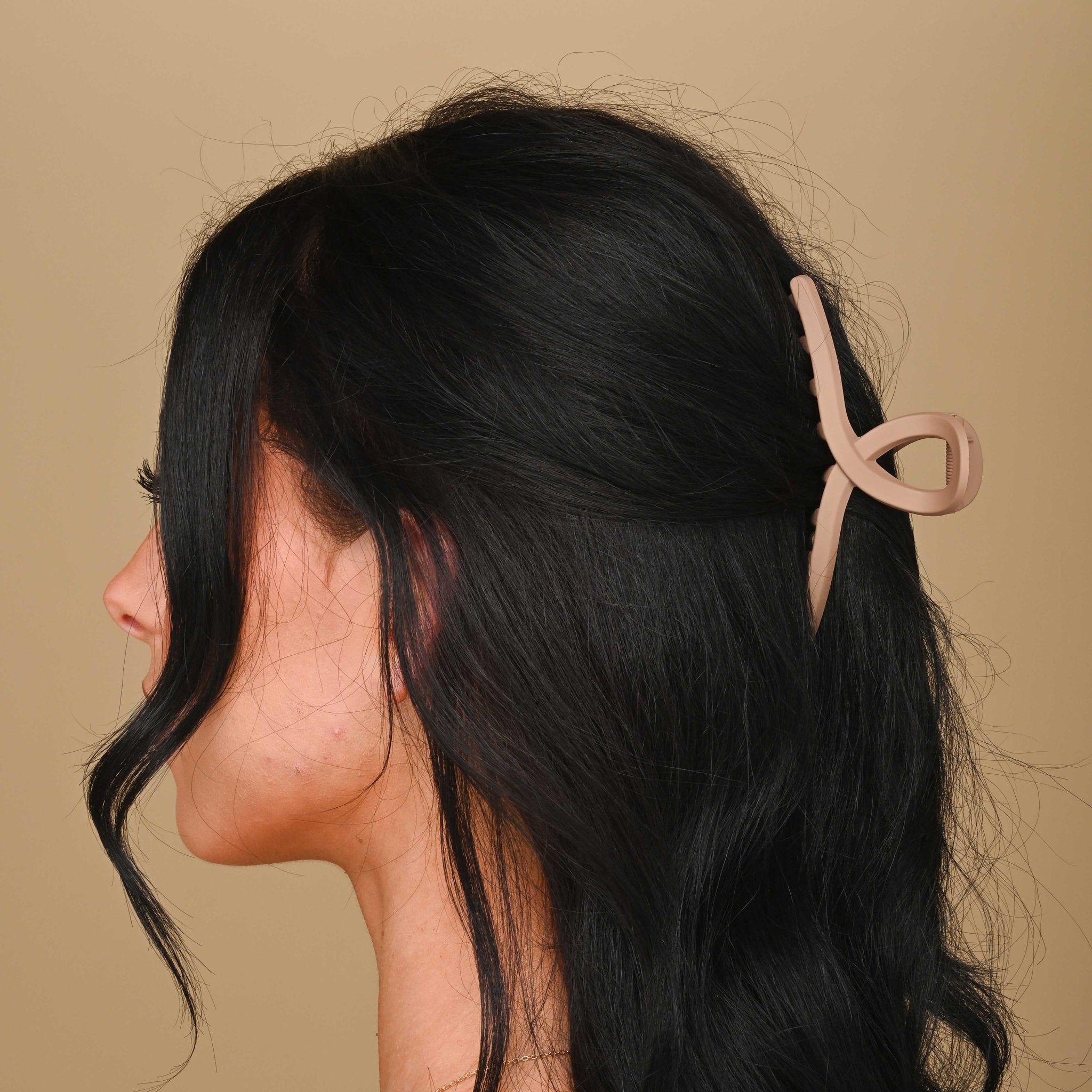 Loop Hair Claw Clip - Camile & Stone