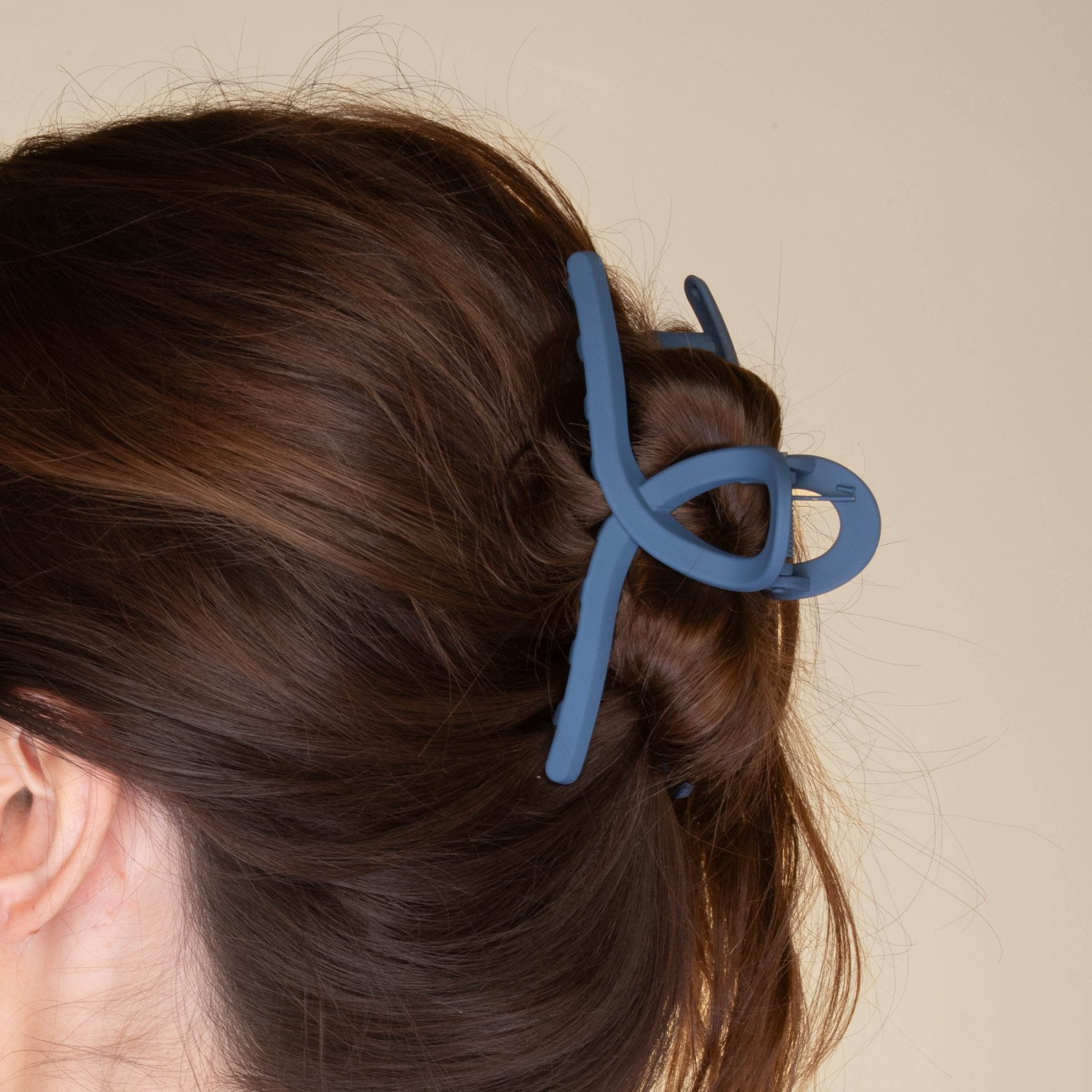Loop Hair Claw Clip - Camile & Stone