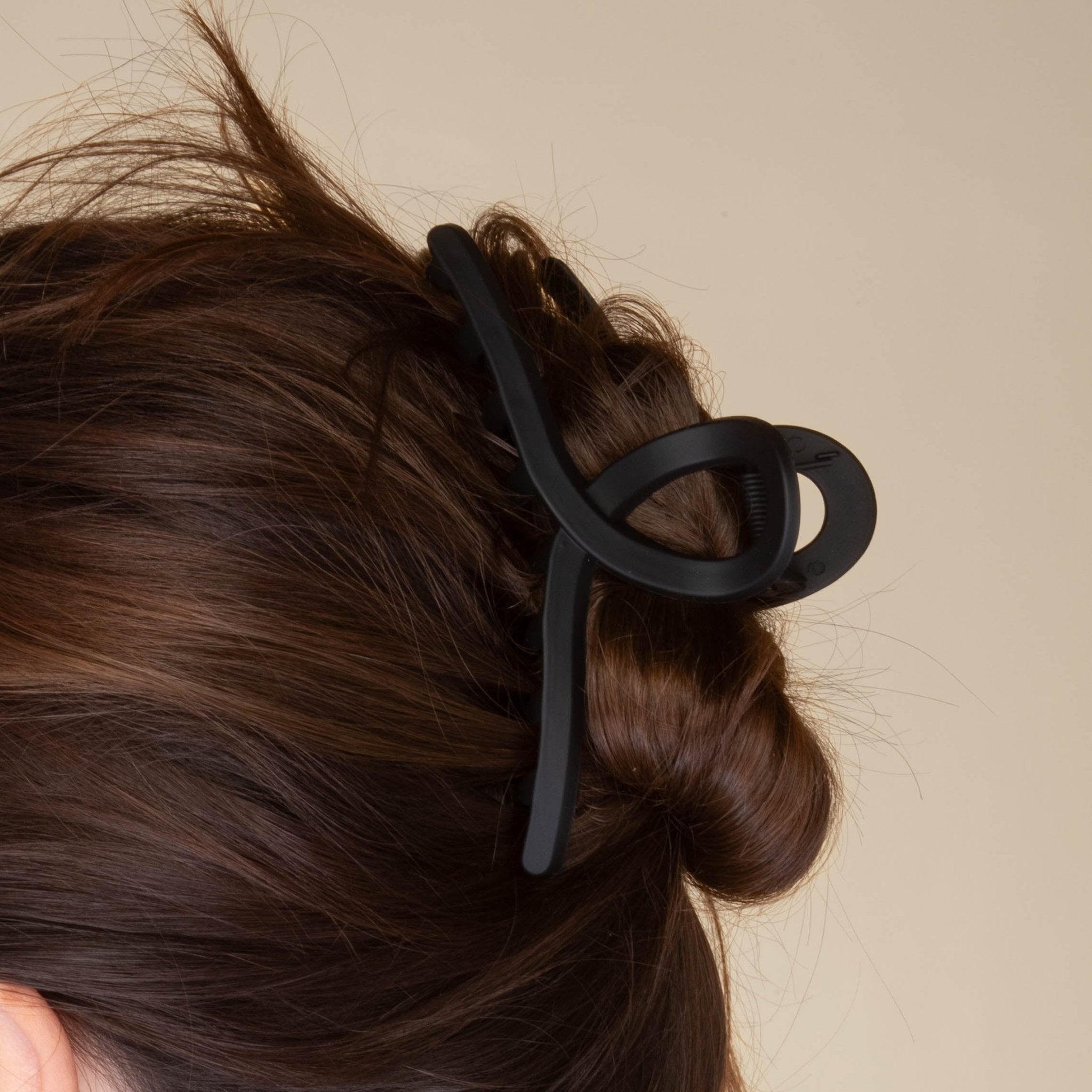 Loop Hair Claw Clip - Camile & Stone