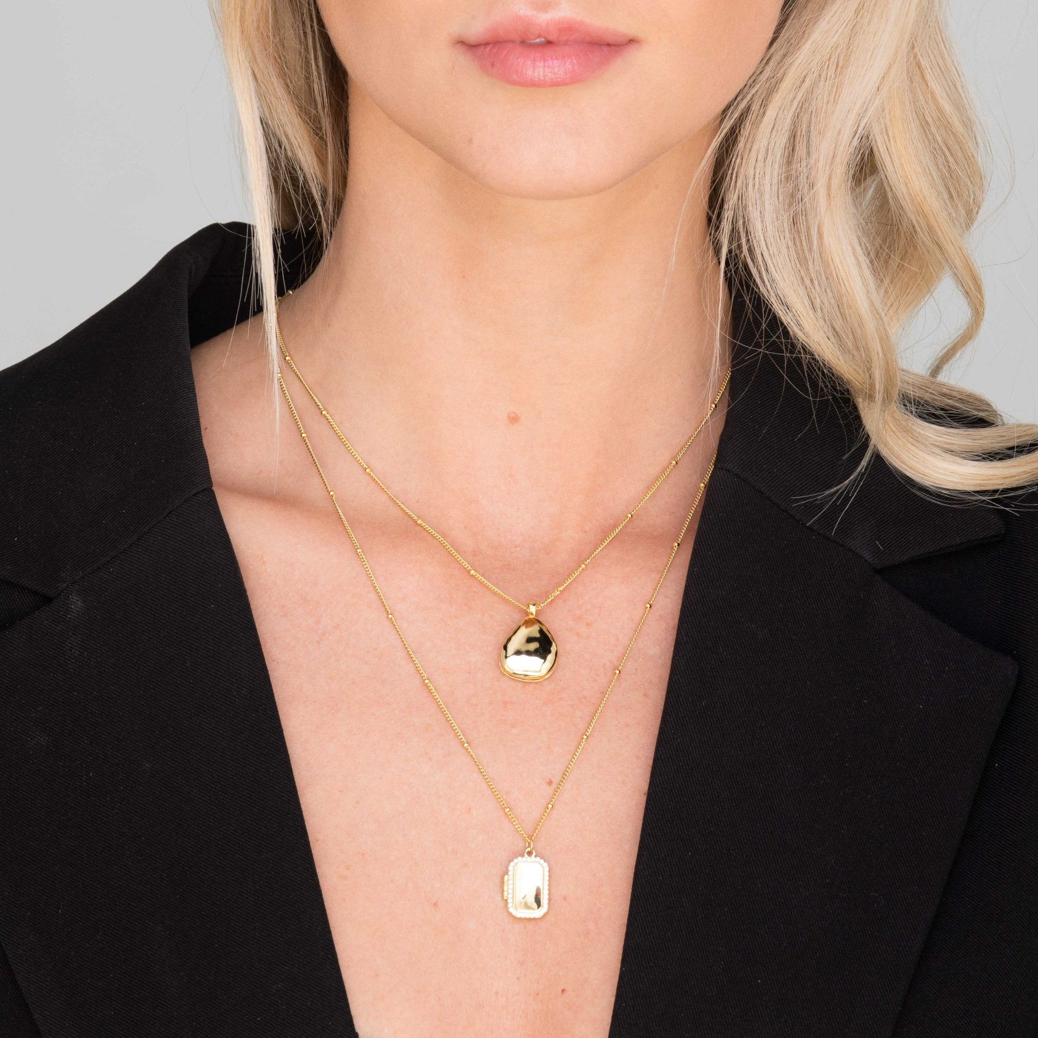 Oval Molten Photo Locket Necklace - Camile & Stone