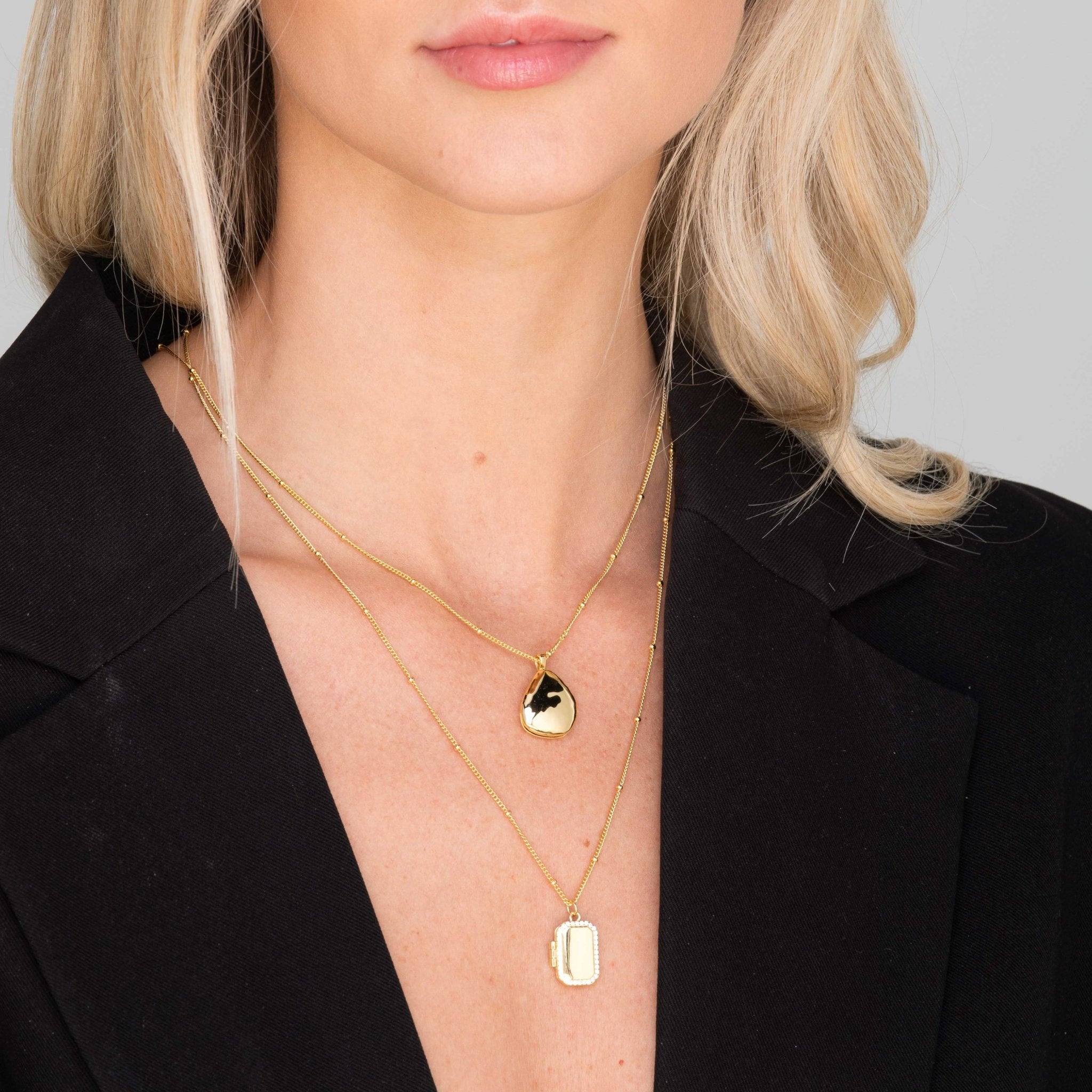 Oval Molten Photo Locket Necklace - Camile & Stone