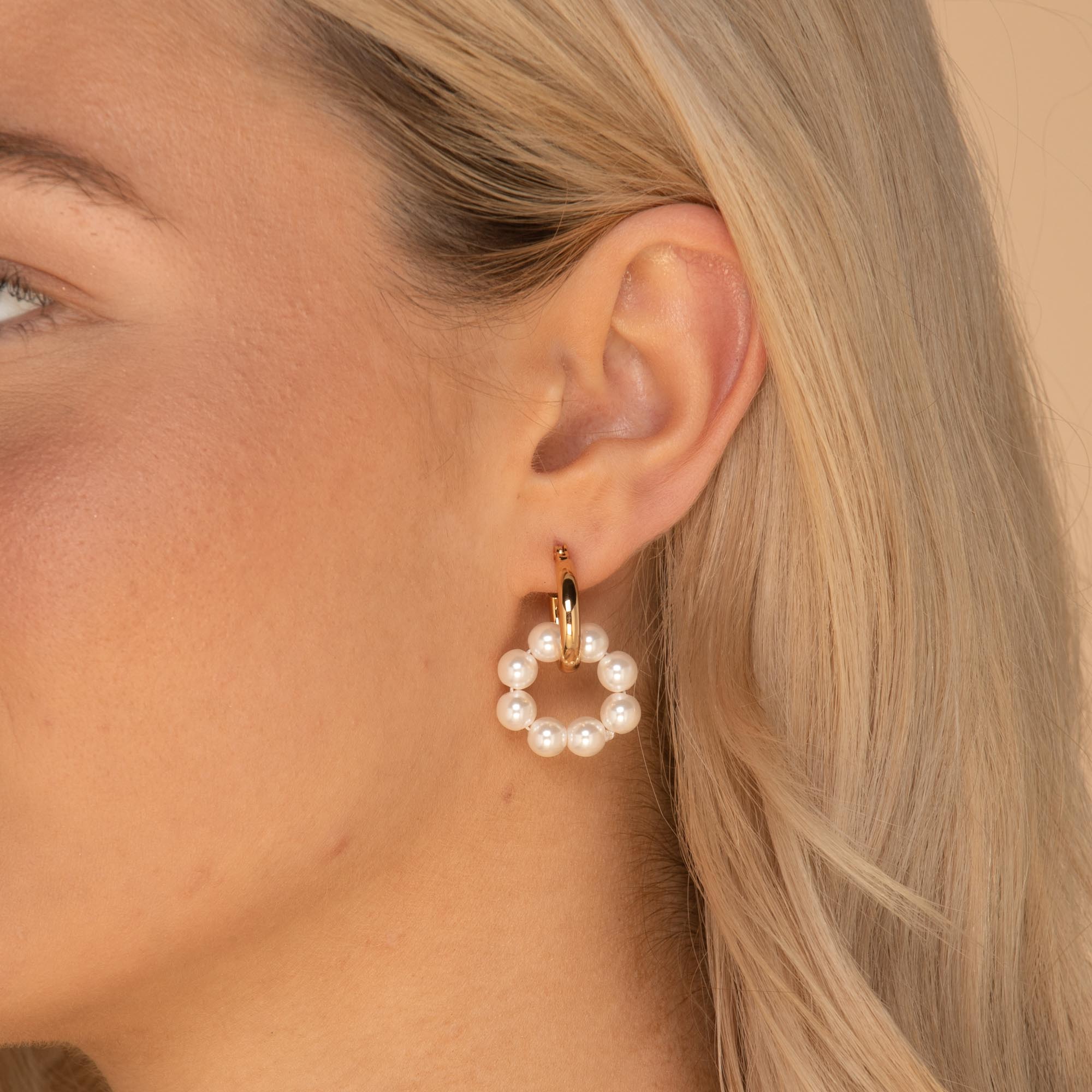 Pearl Interlocked Hoop Earrings - Camile & Stone