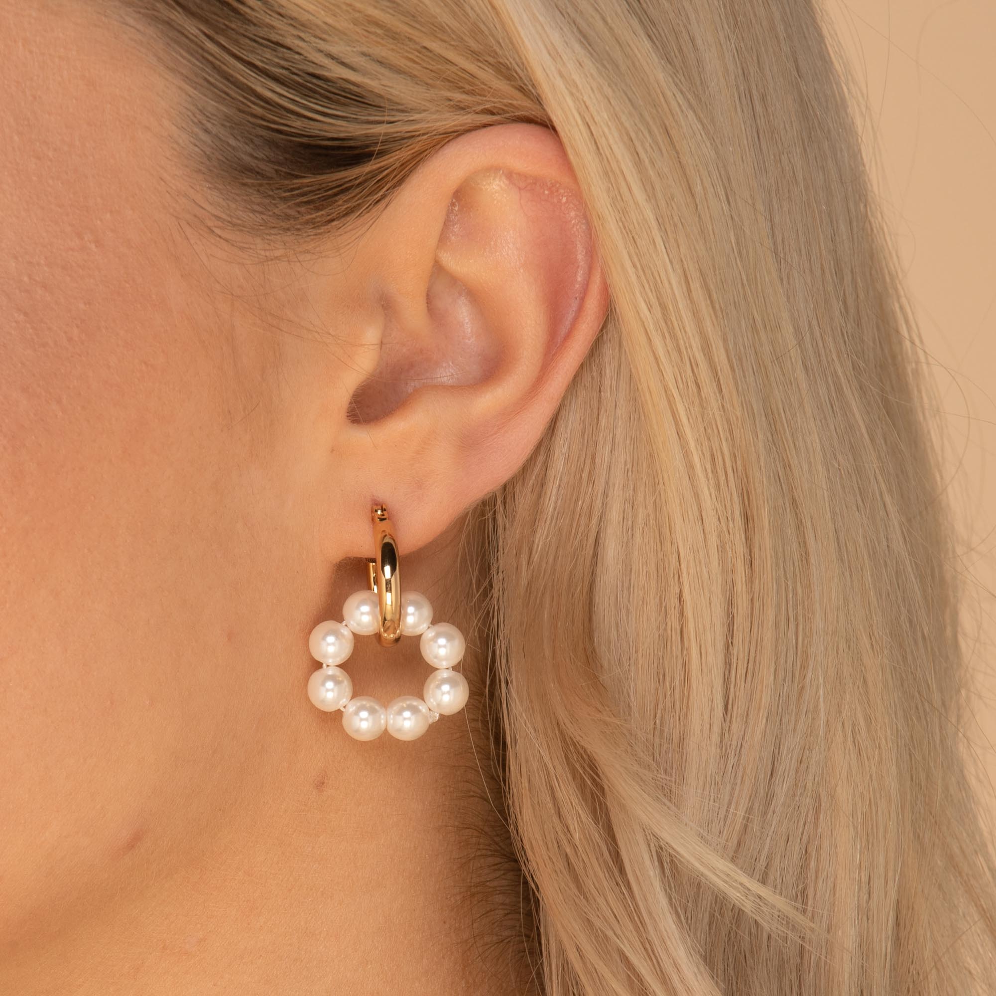 Pearl Interlocked Hoop Earrings - Camile & Stone