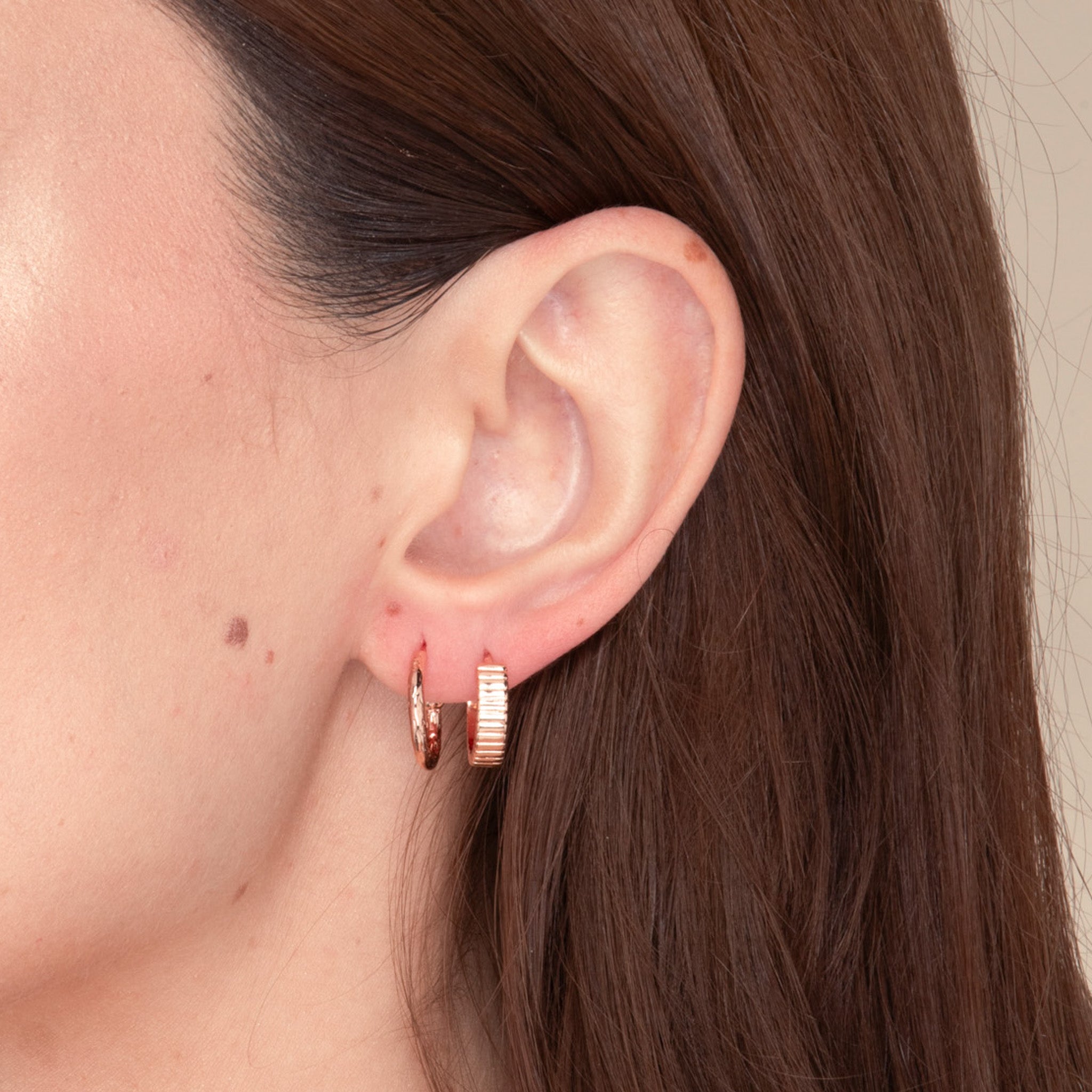 Ridges Huggie Earrings - Camile & Stone
