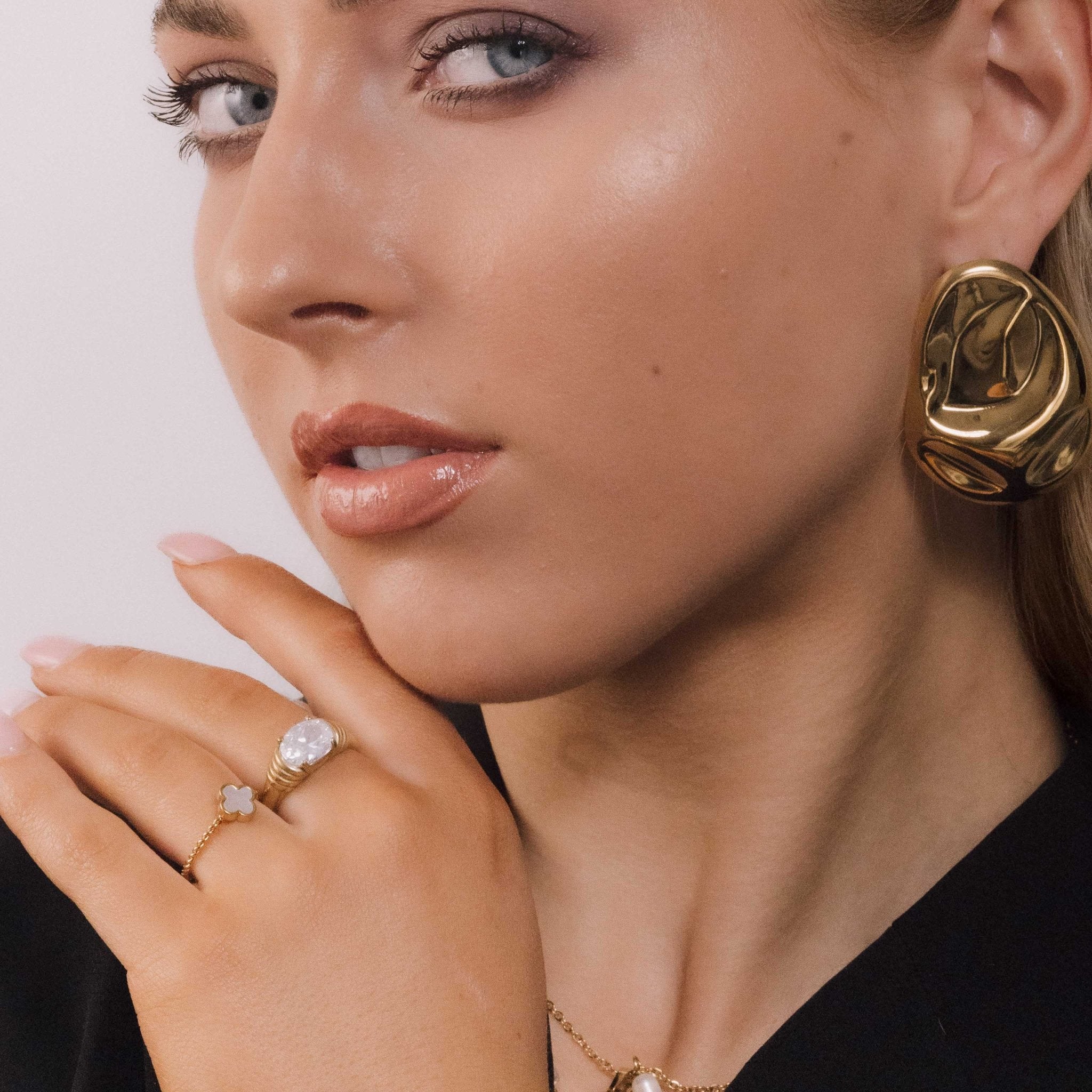 Skyler Oval Vintage Statement Ring - Camile & Stone