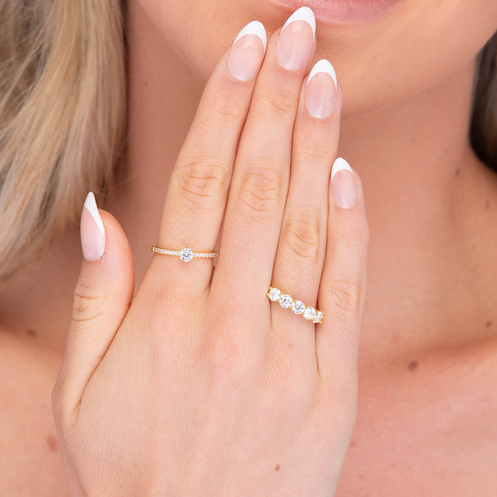 The Mirage Round Sapphire Engagement Ring - Camile & Stone