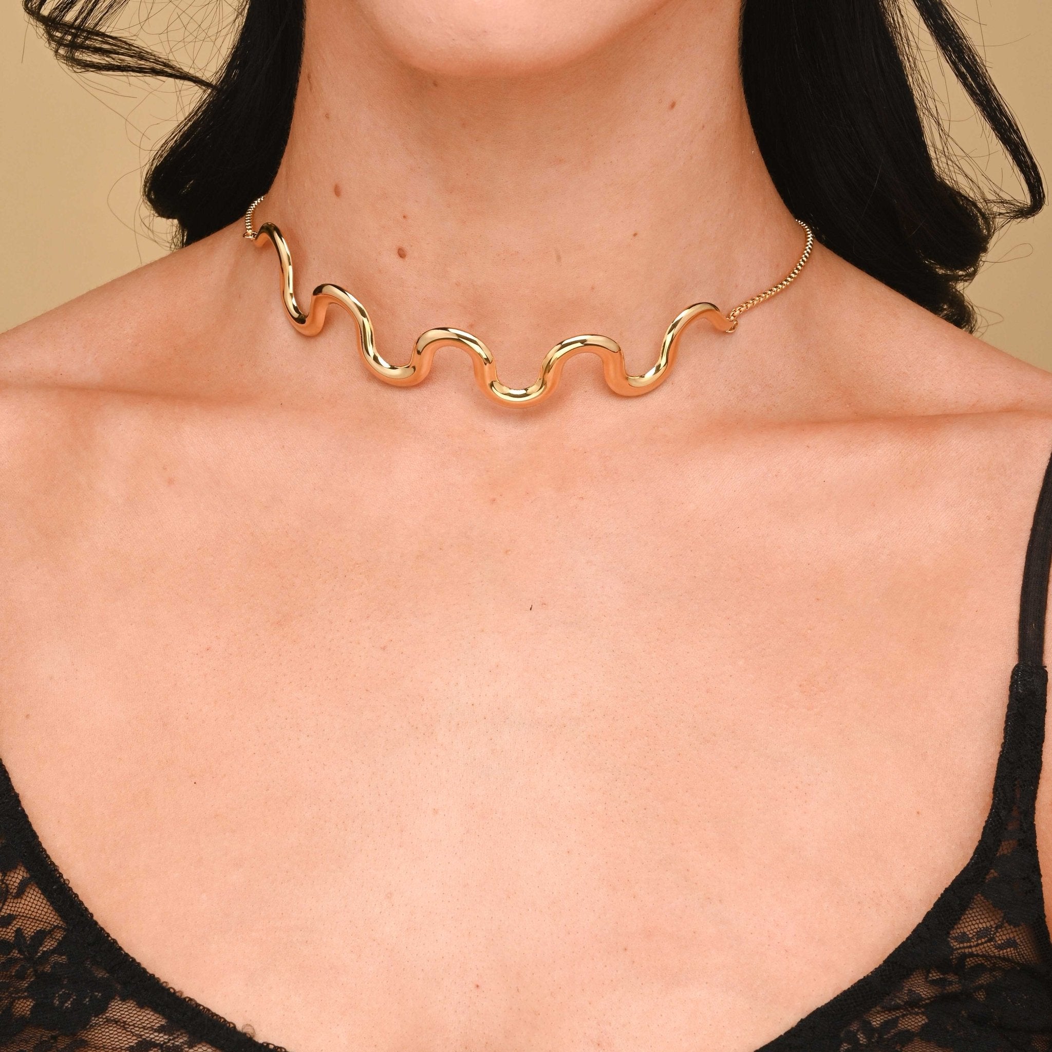 Wave Bar Choker Necklace - Camile & Stone