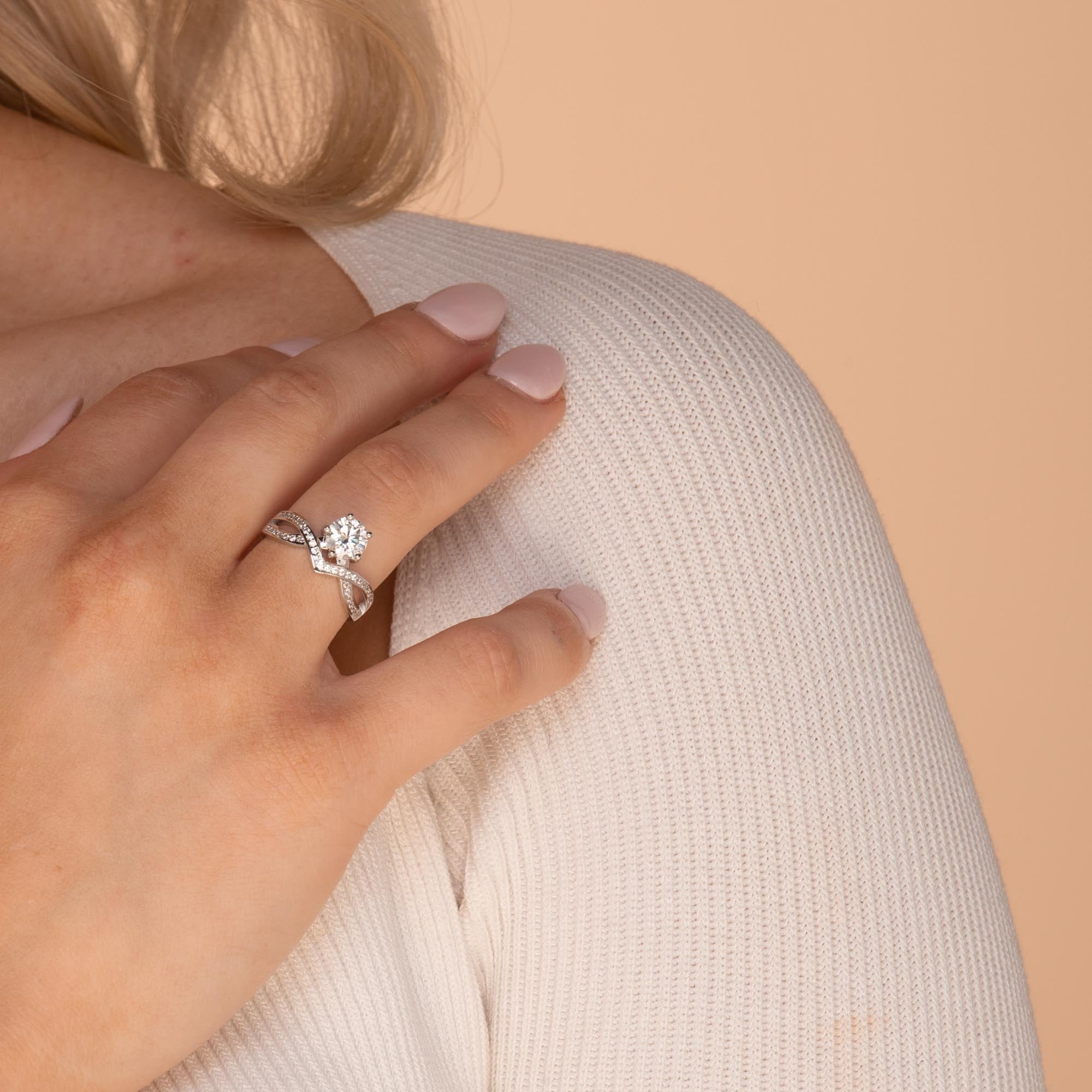 1 ct The Luna Moissanite Diamond Engagement Ring - Camile & Stone