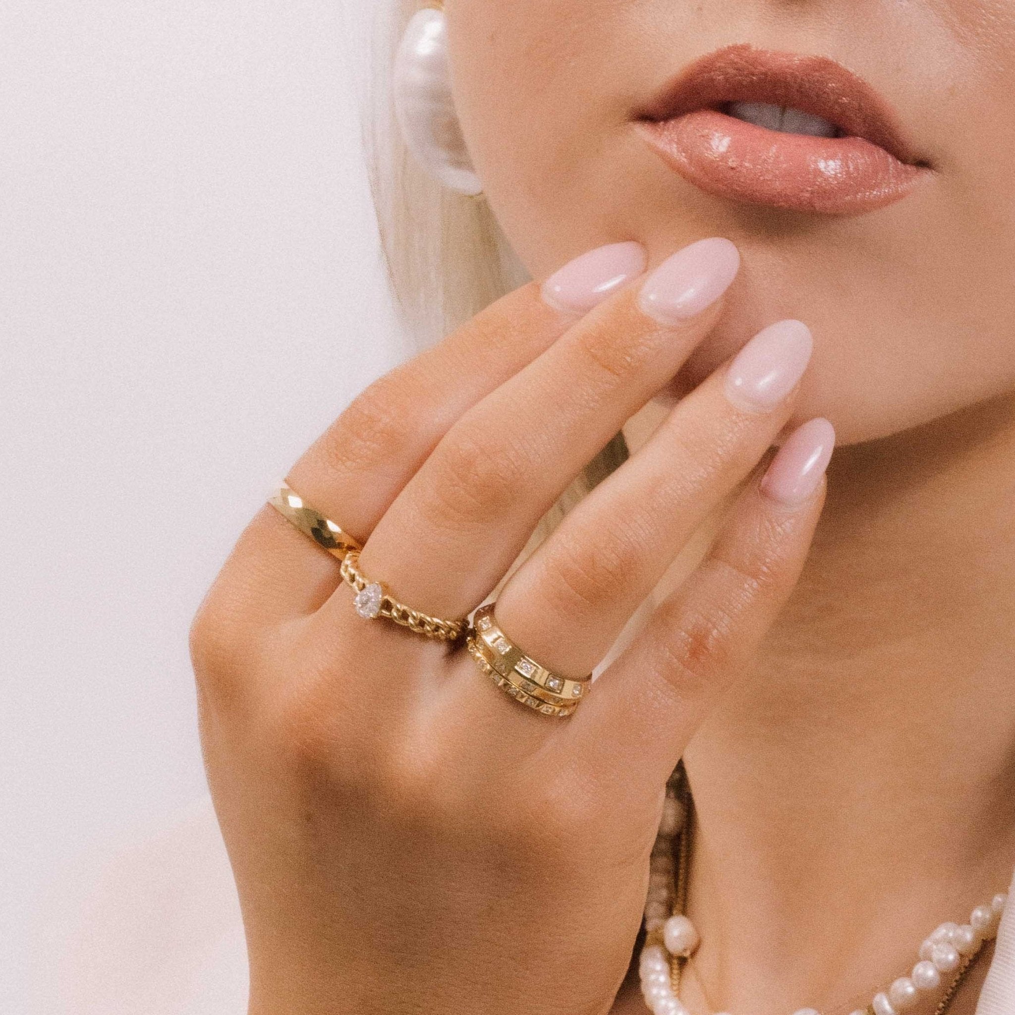 4mm Unisex Geometric Ring Band - Camile & Stone