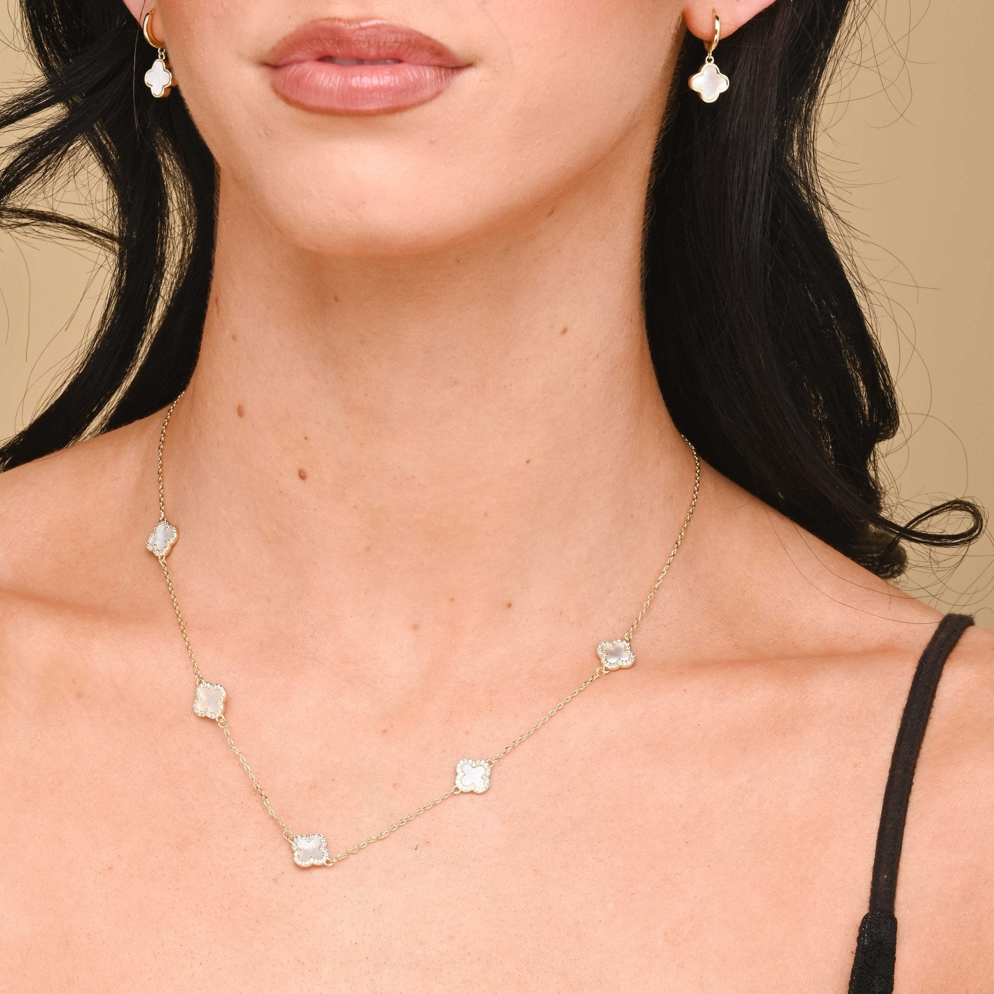 5 Clover Station MOP Sapphire Necklace - Camile & Stone