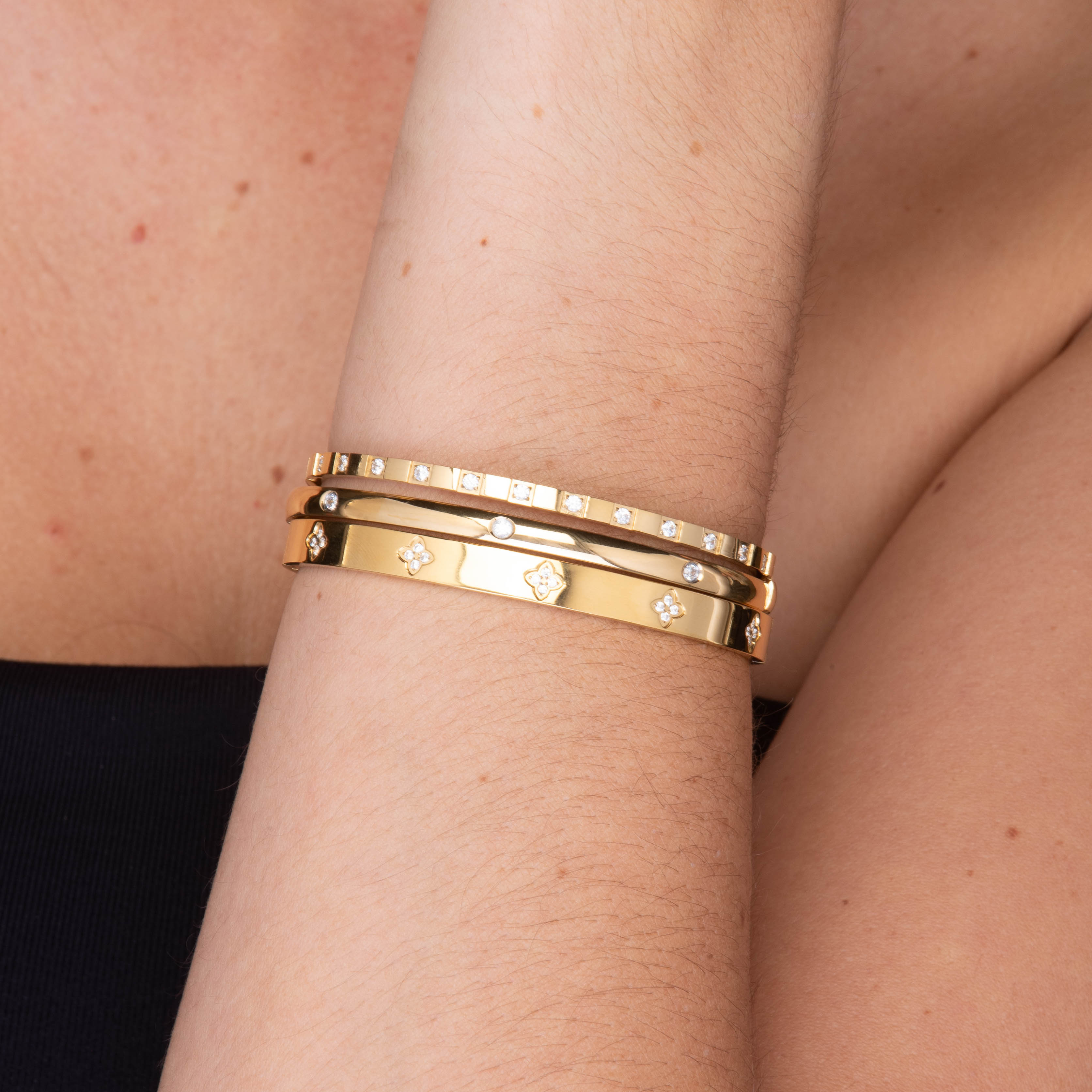 Zirconia Hinged Thin Bangle Bracelet