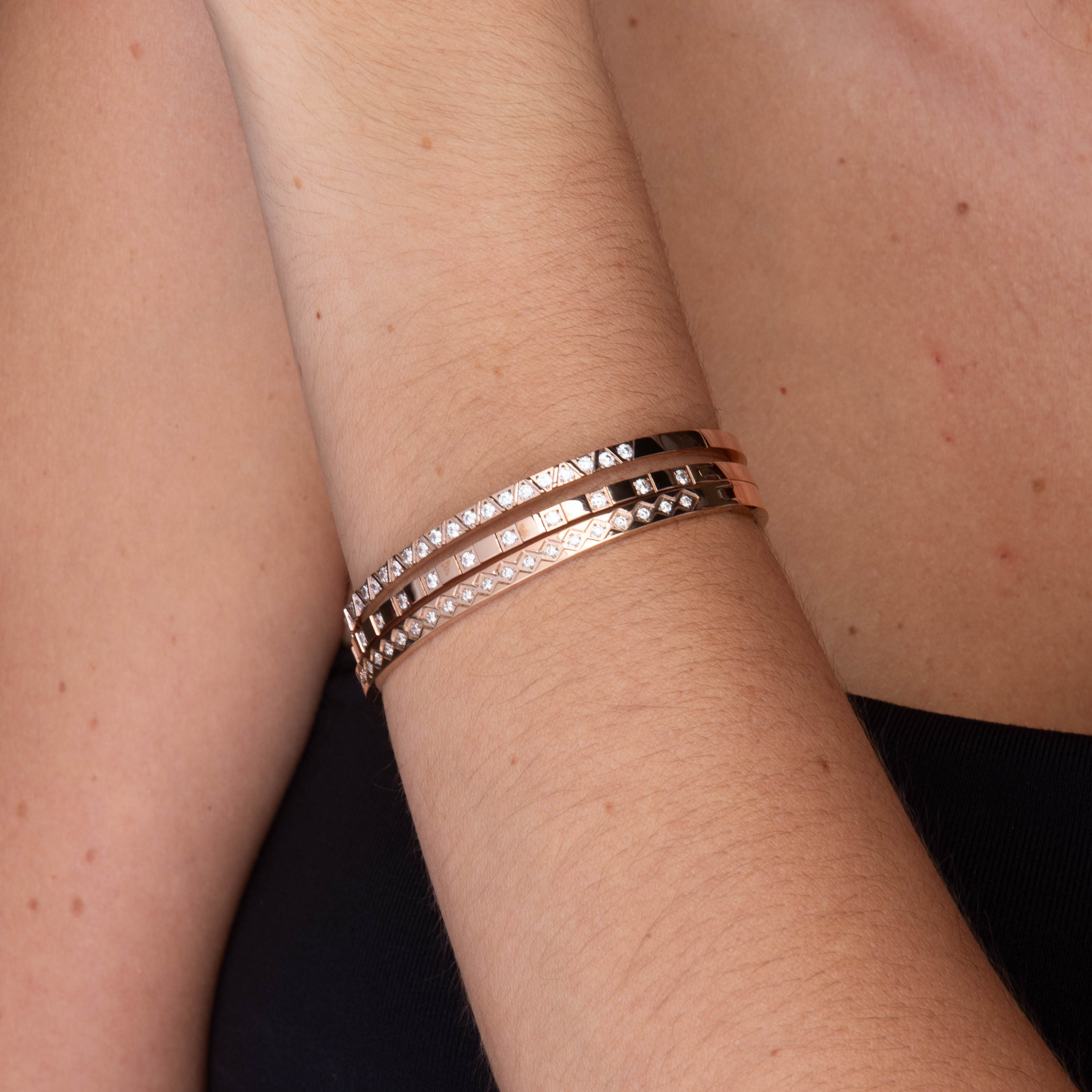 Zirconia Hinged Thin Bangle Bracelet