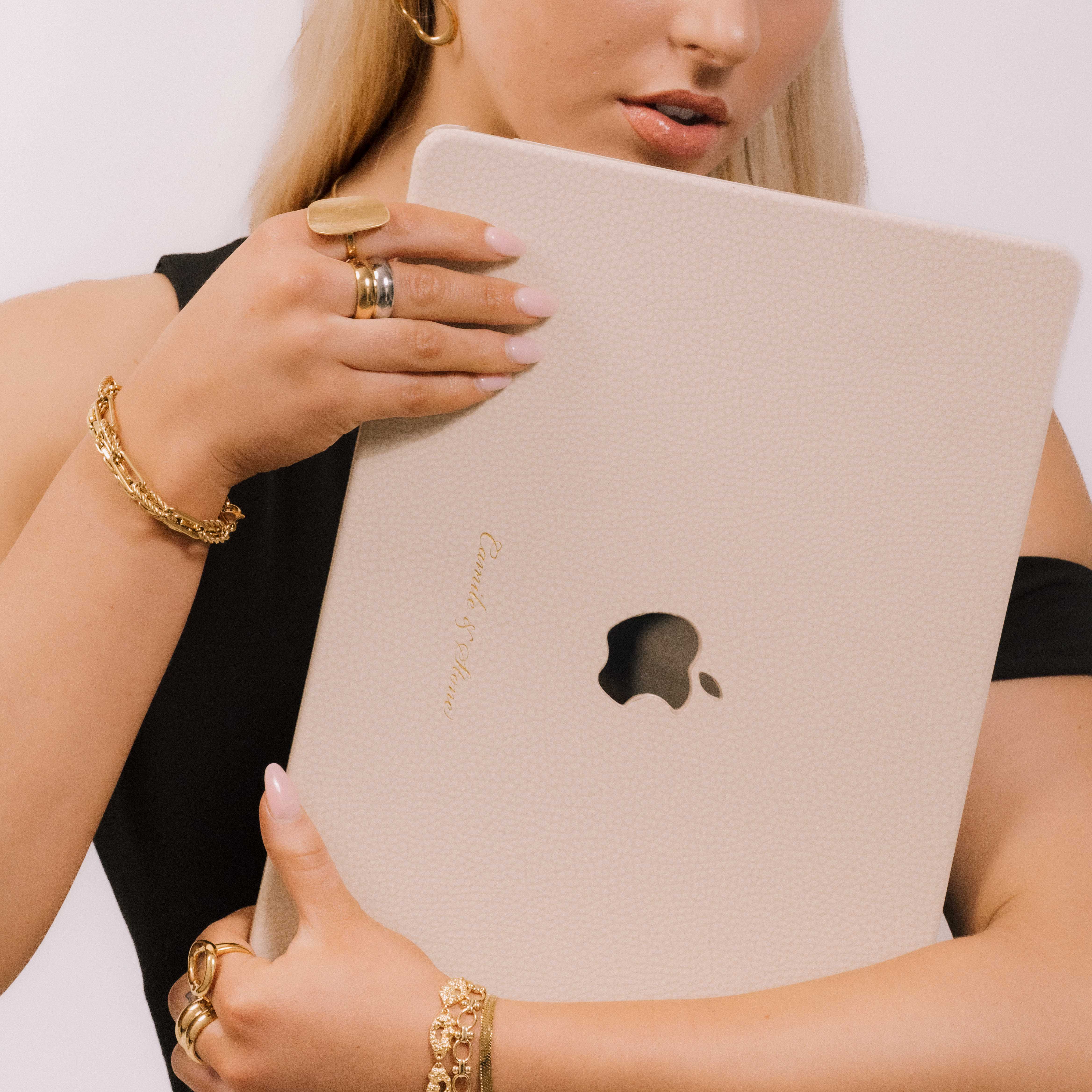 Beige Pebble Laptop Case [PRE-ORDER]