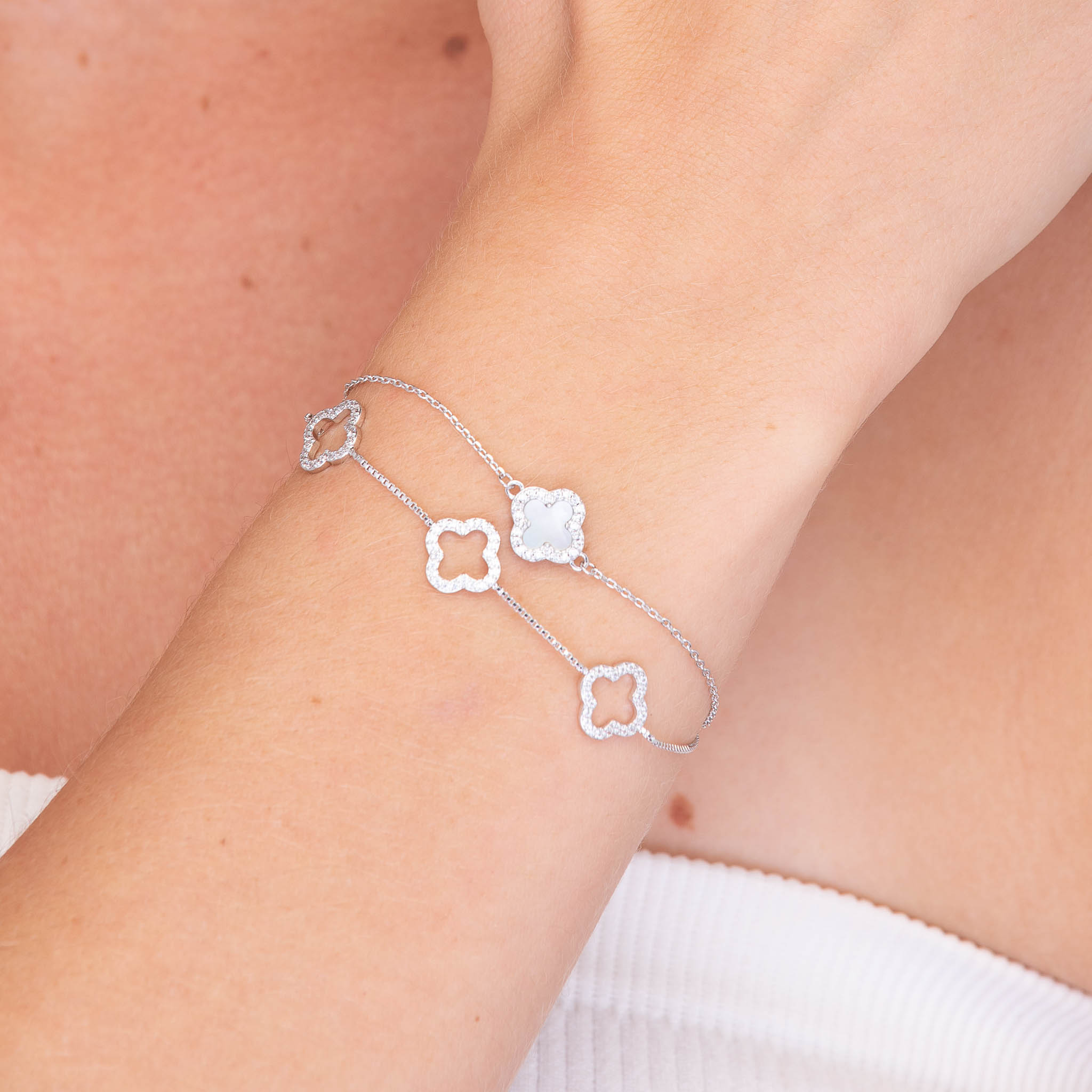 Clover Onyx Black Sapphire Bracelet - Camile & Stone