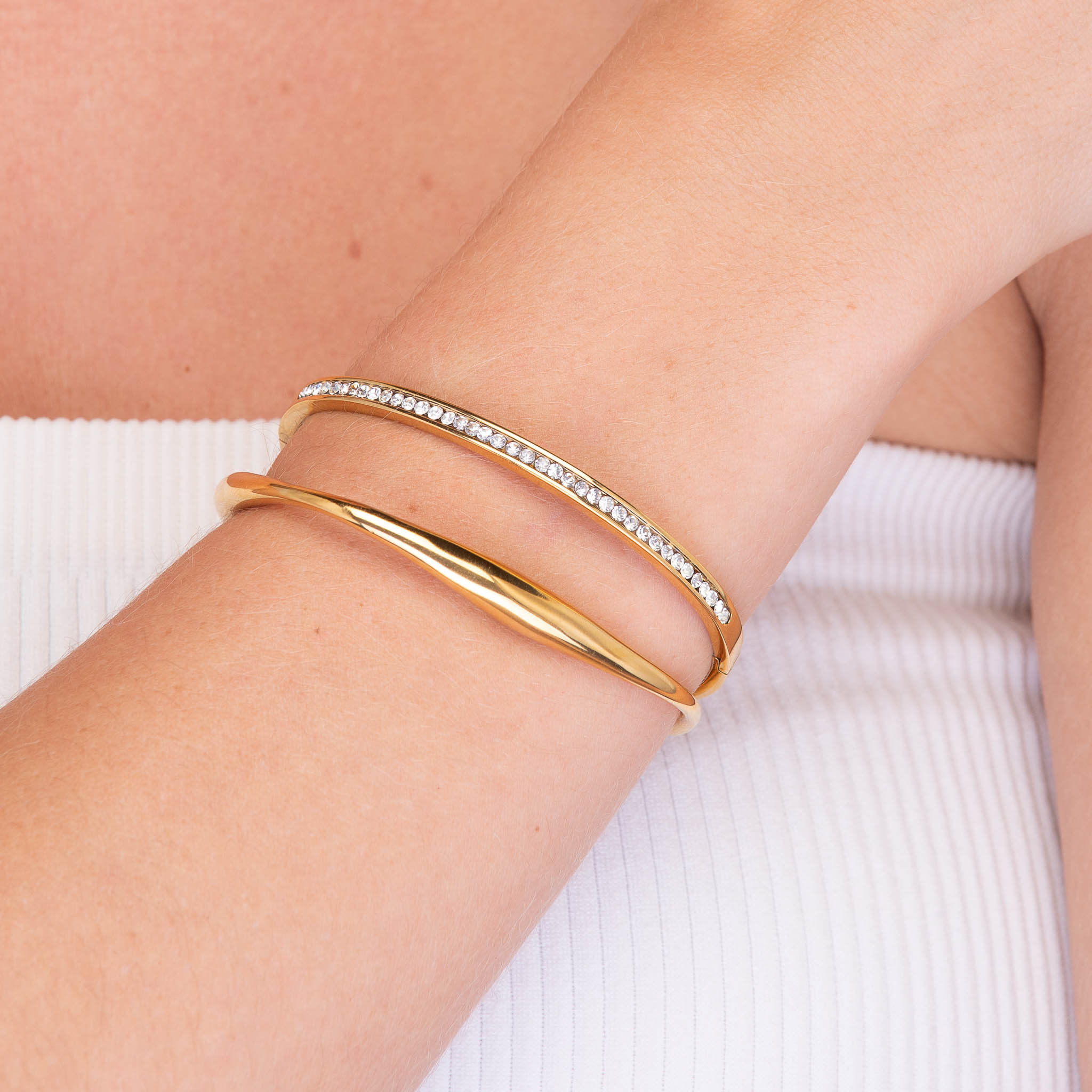 Sapphire Hinged Bangle Bracelet - Camile & Stone