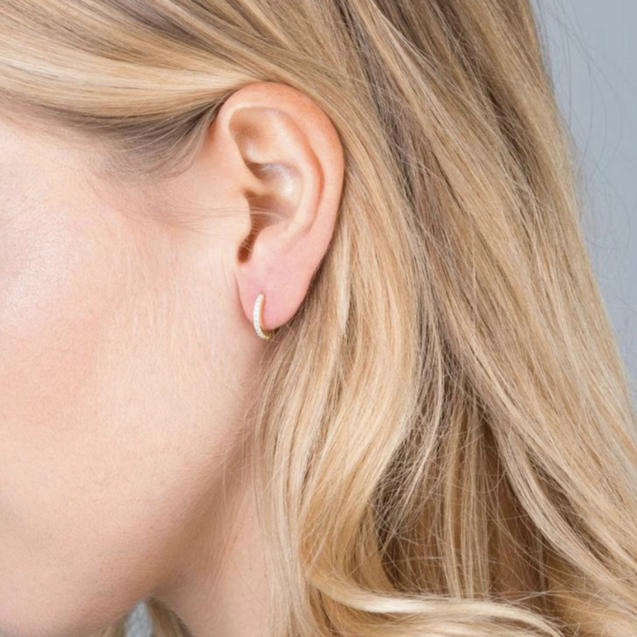 Basic Sapphire Huggie Hoop Earrings
