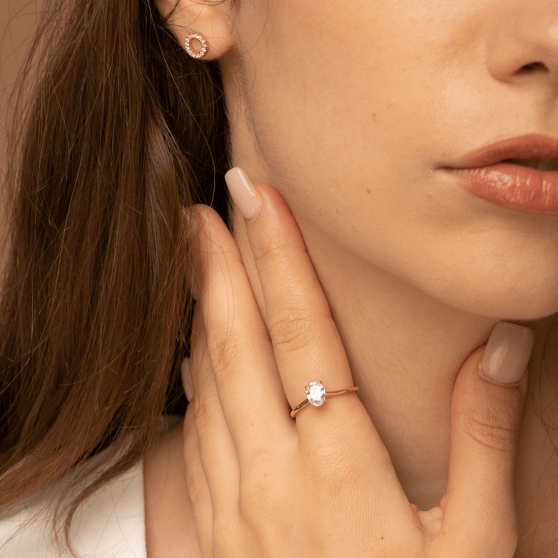 Oval Sapphire Band Ring - Camile & Stone